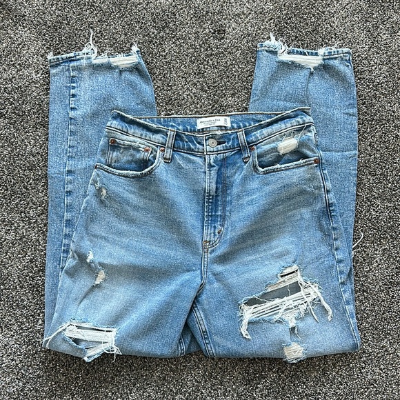 Abercrombie & Fitch The Ankle Straight Jeans - Picture 2 of 5